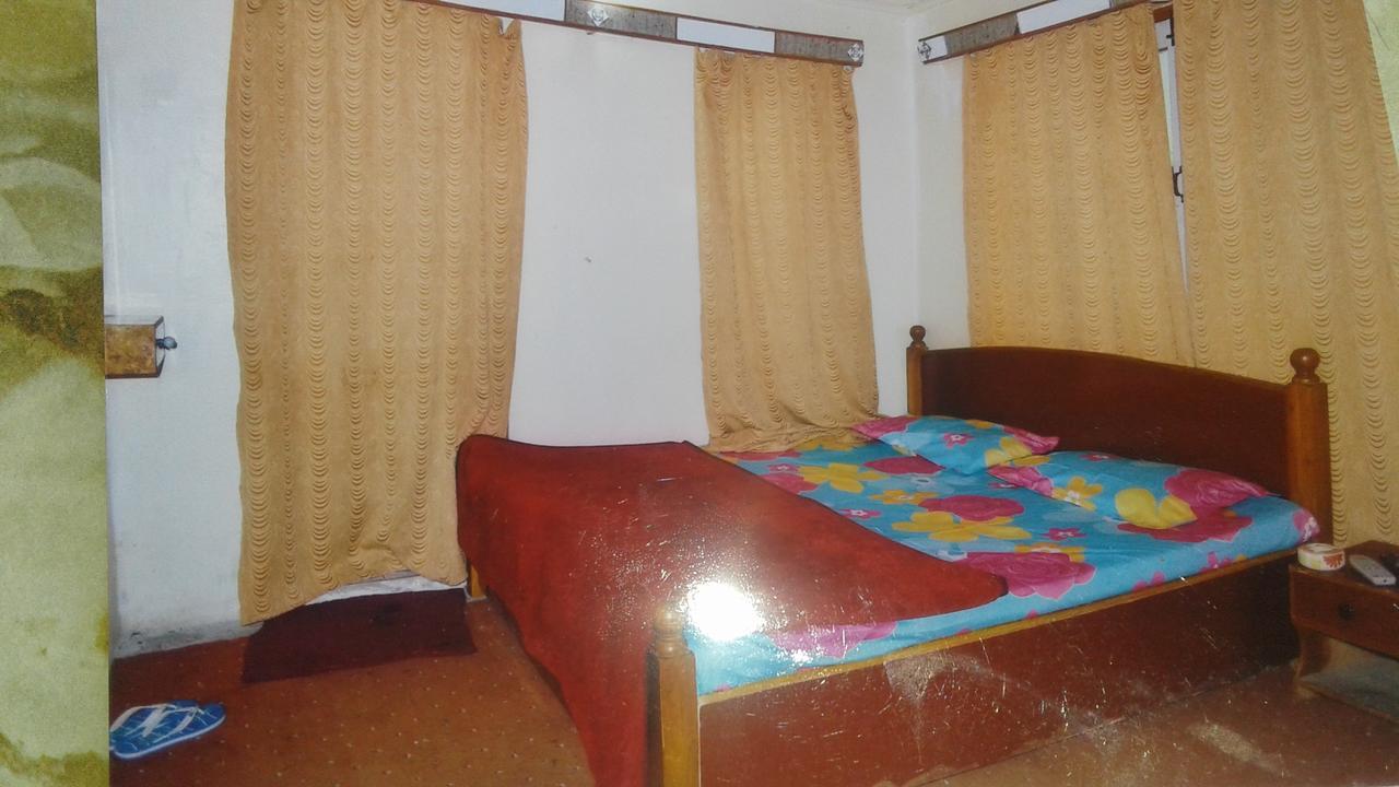 Alamdar Guest House Srinagar  Exterior photo